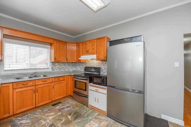 1 Amherst Ave, House detached with 3 bedrooms, 2 bathrooms and 2 parking in Toronto ON | Image 25