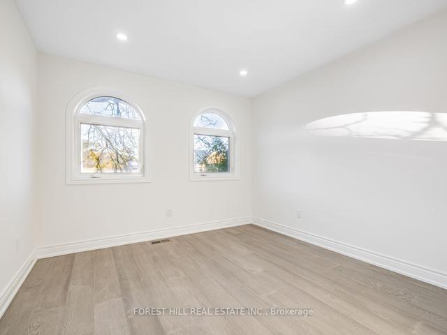 1025 Spadina Rd, House detached with 4 bedrooms, 5 bathrooms and 2 parking in Toronto ON | Image 13