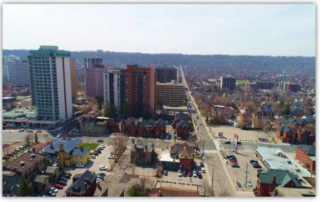 2109 - 15 Queen St S, Condo with 2 bedrooms, 1 bathrooms and 1 parking in Hamilton ON | Image 3