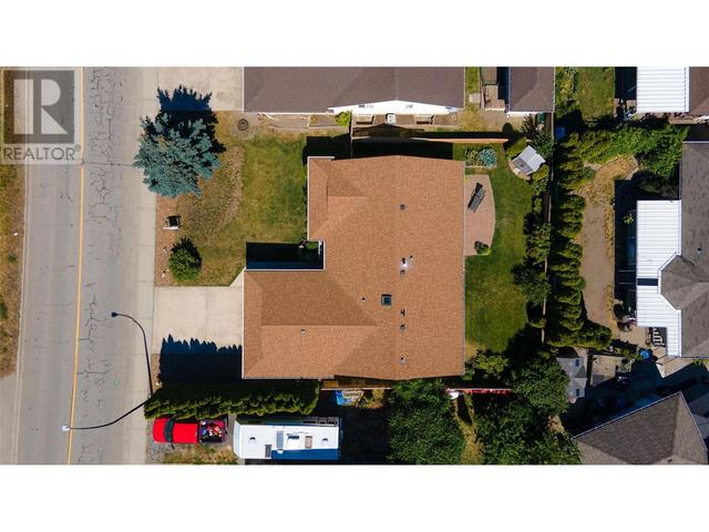 2072 Okanagan Street, House detached with 3 bedrooms, 2 bathrooms and 4 parking in Armstrong BC | Image 39