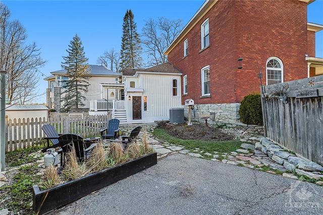 57 Main Street E, House detached with 4 bedrooms, 2 bathrooms and 4 parking in Mississippi Mills ON | Image 29