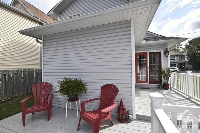 466 Hilson Avenue, House detached with 4 bedrooms, 2 bathrooms and 7 parking in Ottawa ON | Image 28