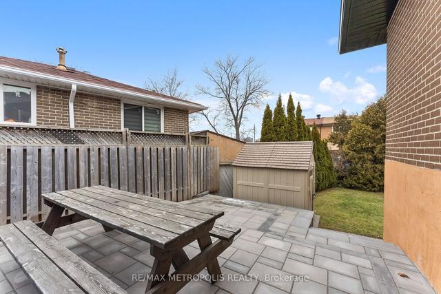 2b Summerglade Dr, House detached with 3 bedrooms, 2 bathrooms and 4 parking in Toronto ON | Image 26