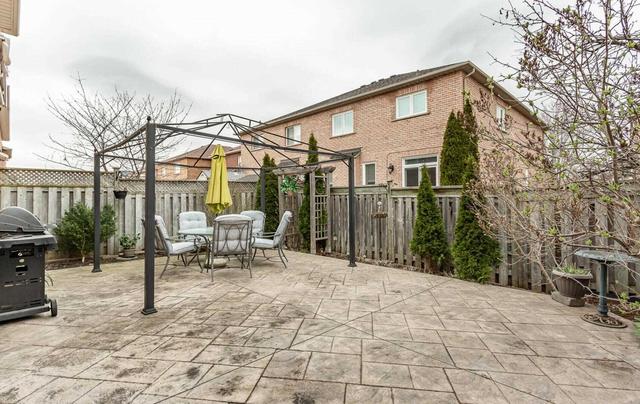 52 Bucksaw Dr, House semidetached with 3 bedrooms, 3 bathrooms and 4 parking in Vaughan ON | Image 33