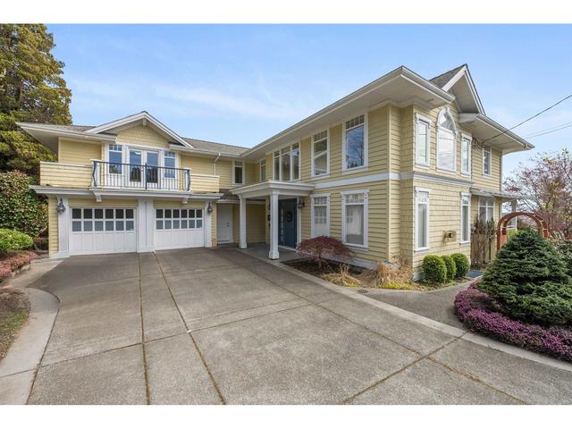 14008 Marine Drive, House detached with 5 bedrooms, 4 bathrooms and 7 parking in White Rock BC | Image 27