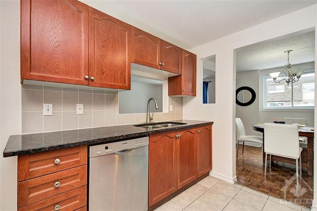 273 Ridgepark Private, Home with 3 bedrooms, 2 bathrooms and 1 parking in Ottawa ON | Image 14