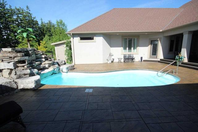 1079 Cherrygrove Dr, House detached with 1 bedrooms, 3 bathrooms and 6 parking in London ON | Image 19