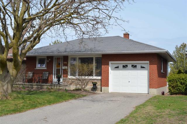 275 Fairlawn Crt, House detached with 3 bedrooms, 2 bathrooms and 3 parking in Oshawa ON | Image 1