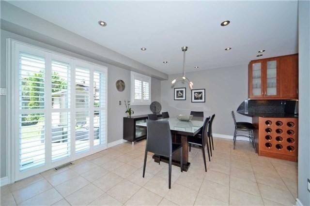 104 Ridgefield Cres, House detached with 4 bedrooms, 4 bathrooms and 4 parking in Vaughan ON | Image 6