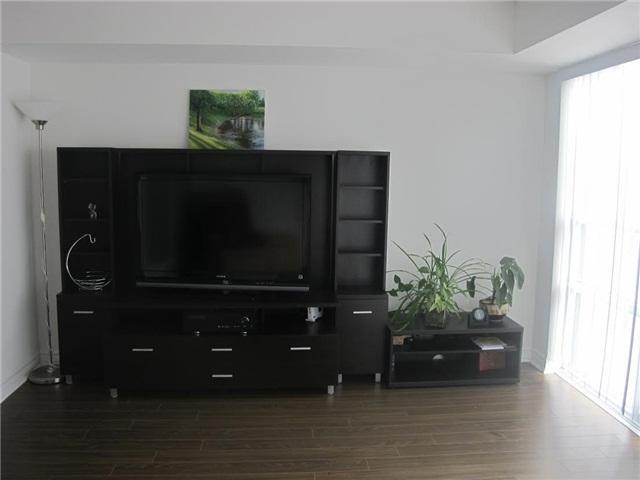 820 - 35 Saranac Blvd, Condo with 1 bedrooms, 1 bathrooms and 1 parking in Toronto ON | Image 3