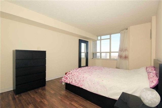 1802 - 30 Malta Ave, Condo with 3 bedrooms, 2 bathrooms and 1 parking in Brampton ON | Image 10
