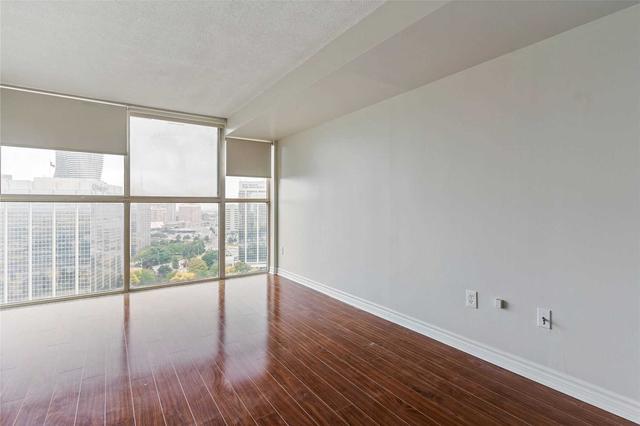 2001 - 4205 Shipp Dr, Condo with 2 bedrooms, 2 bathrooms and 1 parking in Mississauga ON | Image 9
