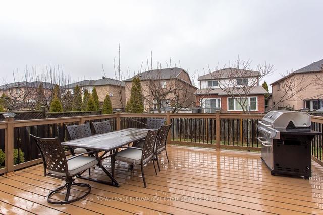 573 Phoebe Cres, House detached with 3 bedrooms, 3 bathrooms and 4 parking in Burlington ON | Image 2