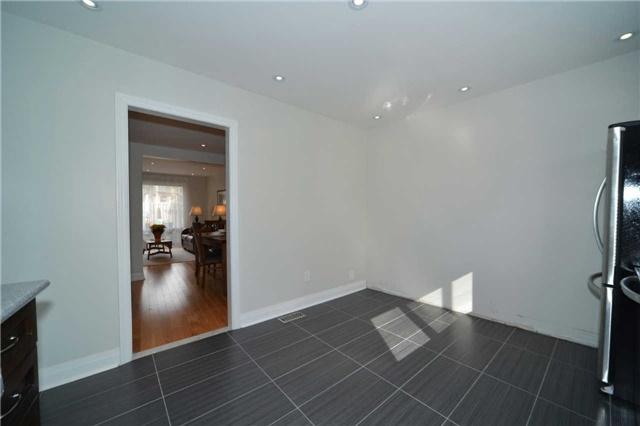 05 - 10 Grandravine Dr, Townhouse with 3 bedrooms, 3 bathrooms and 1 parking in Toronto ON | Image 6