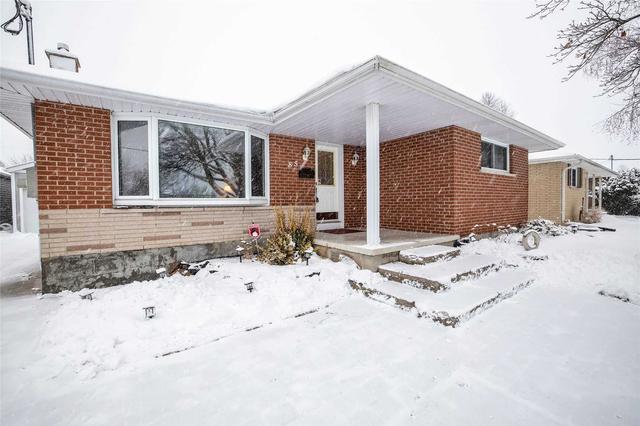 85 Parkway Cres, House detached with 3 bedrooms, 2 bathrooms and 5 parking in Clarington ON | Image 1