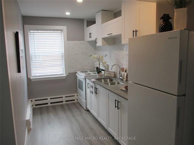 8 - 5 Applewood Ave, Condo with 1 bedrooms, 1 bathrooms and 1 parking in Hamilton ON | Image 23