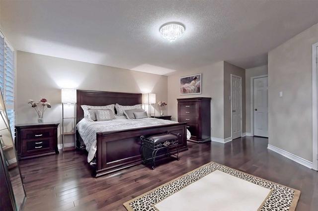 8 Atwood Crt, House detached with 4 bedrooms, 4 bathrooms and 6 parking in Markham ON | Image 18