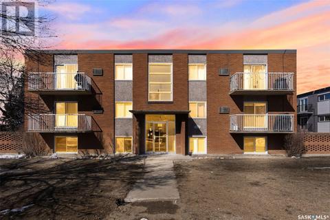 1 - 106 104th Street W, Condo with 2 bedrooms, 1 bathrooms and null parking in Saskatoon SK | Card Image