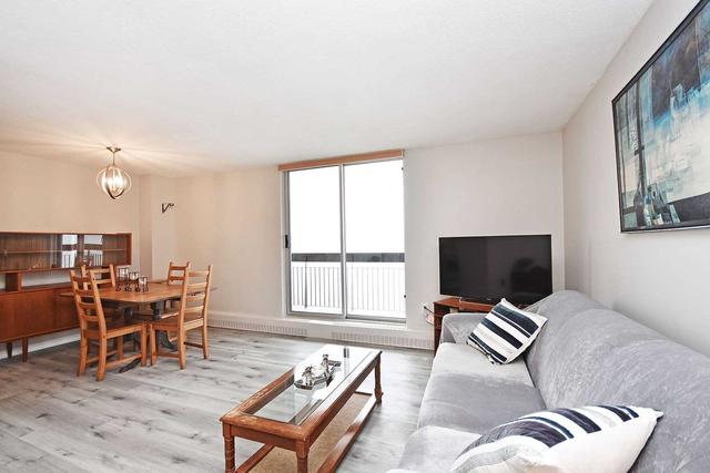 ph 8 - 1100 Caven St, Condo with 2 bedrooms, 1 bathrooms and 1 parking in Mississauga ON | Image 3