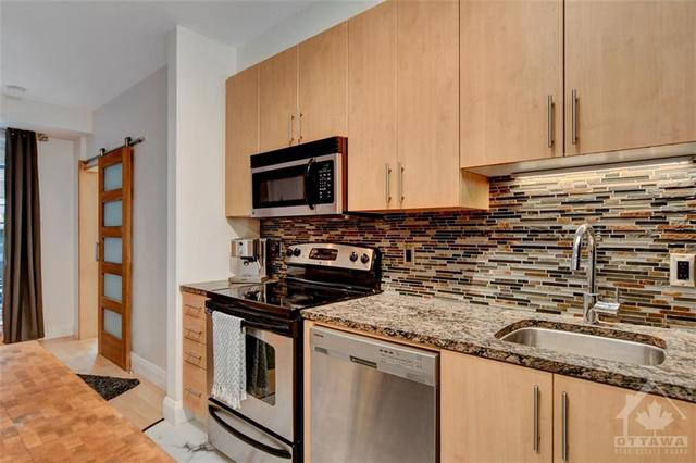 101 - 429 Kent Street, Condo with 2 bedrooms, 2 bathrooms and 1 parking in Ottawa ON | Image 6