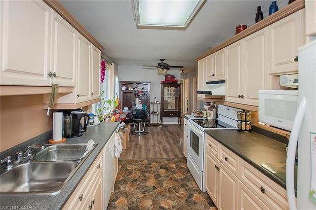 13340 Gosnell Line, House detached with 4 bedrooms, 2 bathrooms and 10 parking in Chatham Kent ON | Image 12