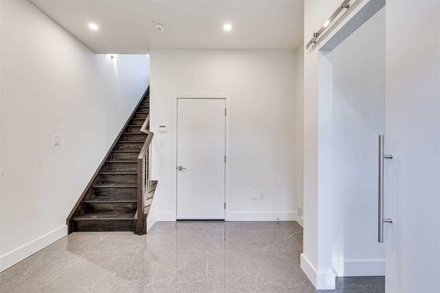 6 - 2 Brock St, Townhouse with 2 bedrooms, 3 bathrooms and 2 parking in Hamilton ON | Image 12