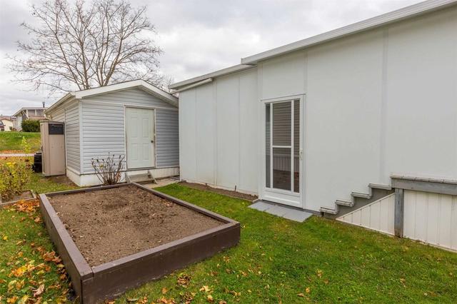 16 Bayview Dr, Home with 2 bedrooms, 1 bathrooms and 2 parking in Toronto ON | Image 16