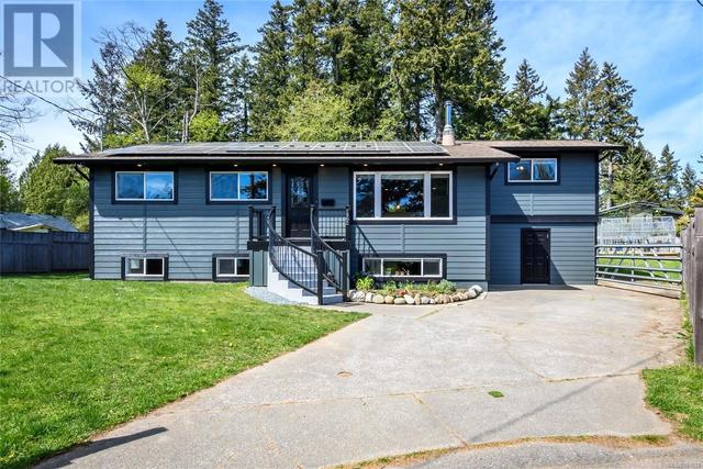 1962 Richardson Ave, House detached with 4 bedrooms, 2 bathrooms and 6 parking in Comox BC | Image 1