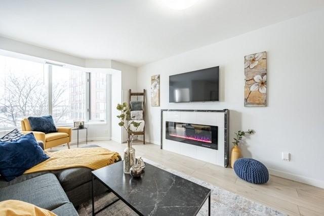 405 - 180 Limeridge Rd W, Condo with 2 bedrooms, 1 bathrooms and 1 parking in Hamilton ON | Image 4