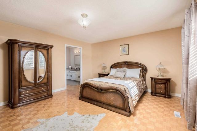 110 Nimbus Pl, House detached with 4 bedrooms, 3 bathrooms and 8 parking in Vaughan ON | Image 18