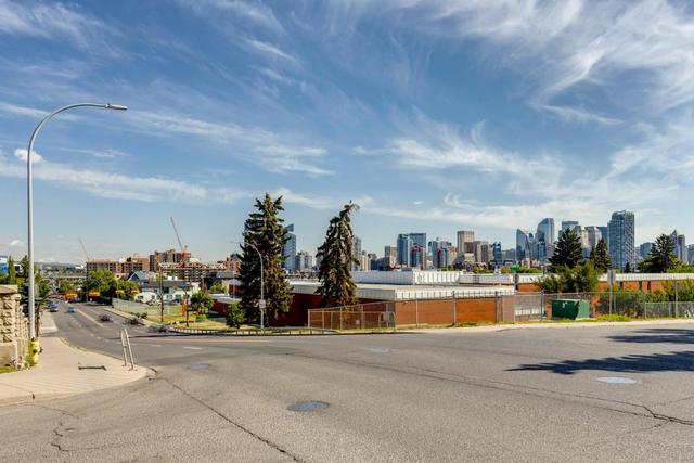 1409 22 Avenue Sw, Home with 3 bedrooms, 2 bathrooms and 2 parking in Calgary AB | Image 31