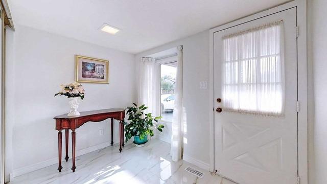71 Sandyhook Sq, House detached with 3 bedrooms, 3 bathrooms and 4 parking in Toronto ON | Image 22