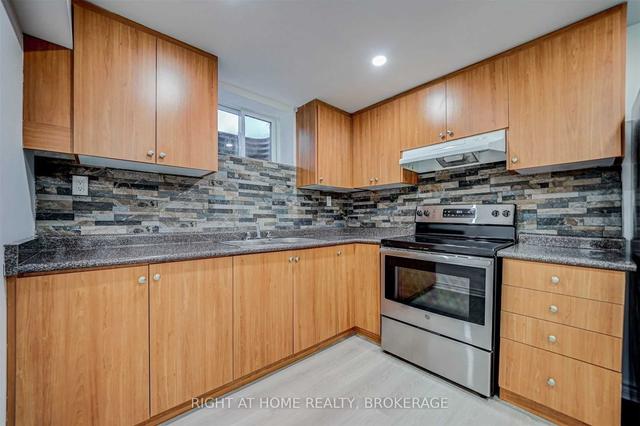 21 Davistow Cres, House detached with 3 bedrooms, 4 bathrooms and 6 parking in Toronto ON | Image 9