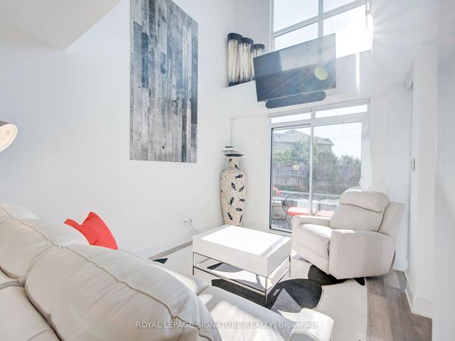 c 213 - 5260 Dundas St W, Condo with 2 bedrooms, 2 bathrooms and 2 parking in Toronto ON | Image 4