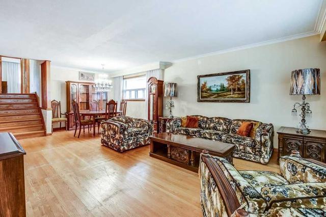 27 Hartsdale Dr, House detached with 4 bedrooms, 3 bathrooms and 8 parking in Toronto ON | Image 19