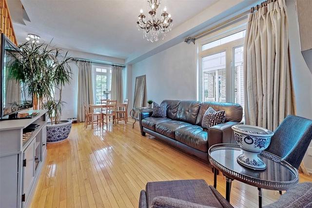 22 Enroutes St, House semidetached with 3 bedrooms, 3 bathrooms and 3 parking in Toronto ON | Image 15