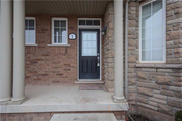 01 - 651 Farmstead Dr, House attached with 3 bedrooms, 3 bathrooms and 1 parking in Milton ON | Image 2