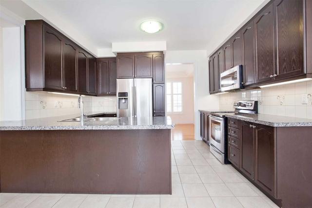 49 Brider Cres, House detached with 5 bedrooms, 4 bathrooms and 4 parking in Ajax ON | Image 3