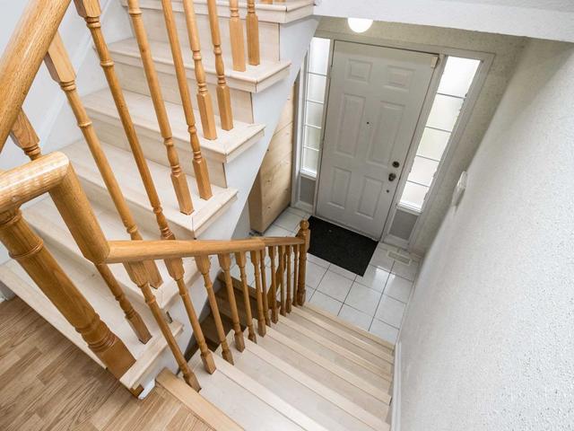 137 Brickyard Way, Townhouse with 3 bedrooms, 2 bathrooms and 3 parking in Brampton ON | Image 37