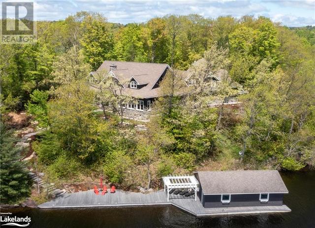 1655 Muskoka Road 118 W, House detached with 5 bedrooms, 4 bathrooms and 18 parking in Muskoka Lakes ON | Card Image