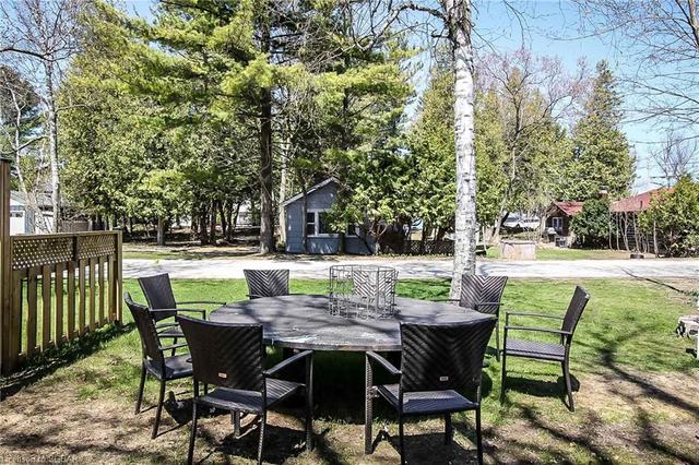 1849 Shore Lane, House detached with 2 bedrooms, 2 bathrooms and null parking in Wasaga Beach ON | Image 38