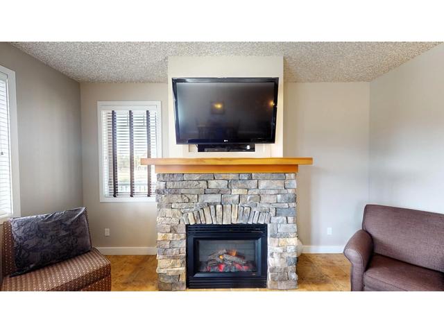 426 D   400 Bighorn Boulevard, Condo with 3 bedrooms, 3 bathrooms and null parking in Radium Hot Springs BC | Image 6