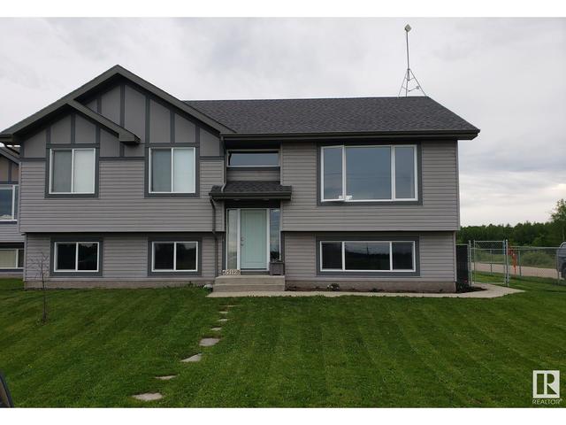 5112 49 St, House detached with 5 bedrooms, 3 bathrooms and null parking in Brazeau County AB | Card Image