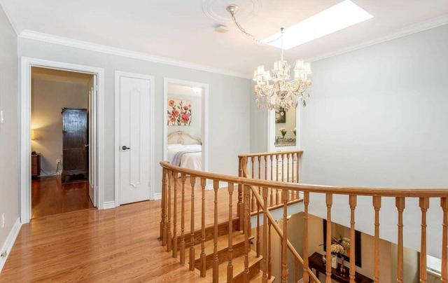 60 Charlton Blvd, House detached with 4 bedrooms, 4 bathrooms and 6 parking in Toronto ON | Image 8