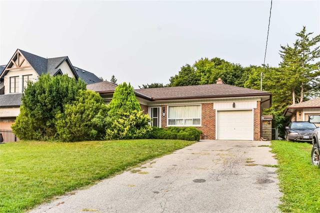 8 Jonquil Cres, House detached with 3 bedrooms, 2 bathrooms and 4 parking in Markham ON | Image 2