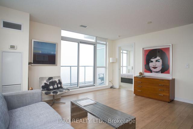 3908 - 50 Town Centre Crt, Condo with 1 bedrooms, 1 bathrooms and 1 parking in Toronto ON | Image 10