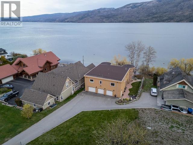 3860 Beach Avenue, House detached with 6 bedrooms, 2 bathrooms and 10 parking in Peachland BC | Image 6