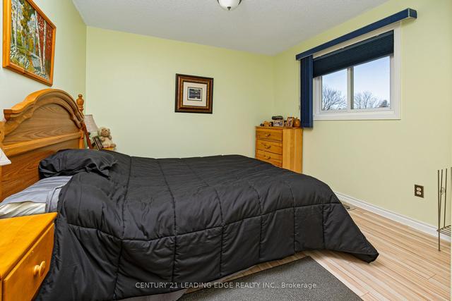 59 Ewen Dr, House detached with 3 bedrooms, 3 bathrooms and 5 parking in Uxbridge ON | Image 3