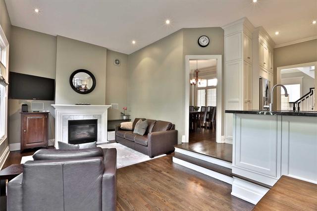 116 Hillsdale Ave E, House semidetached with 3 bedrooms, 4 bathrooms and 3 parking in Toronto ON | Image 5