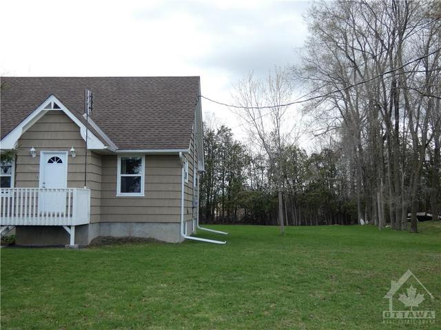 7794 Snake Island Road, House detached with 3 bedrooms, 2 bathrooms and 20 parking in Ottawa ON | Image 15